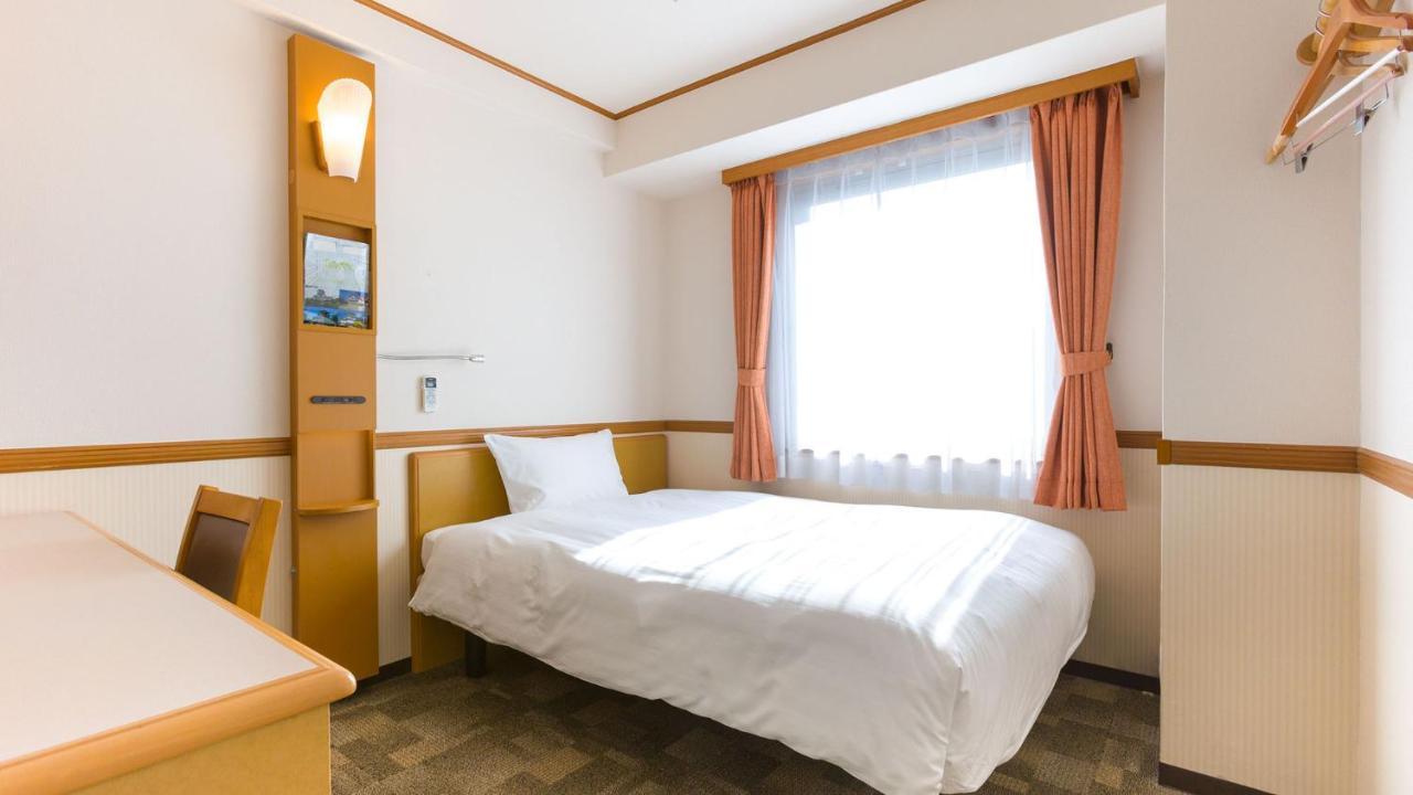 Toyoko Inn Shin-Osaka Chuo-Guchi Shinkan Εξωτερικό φωτογραφία