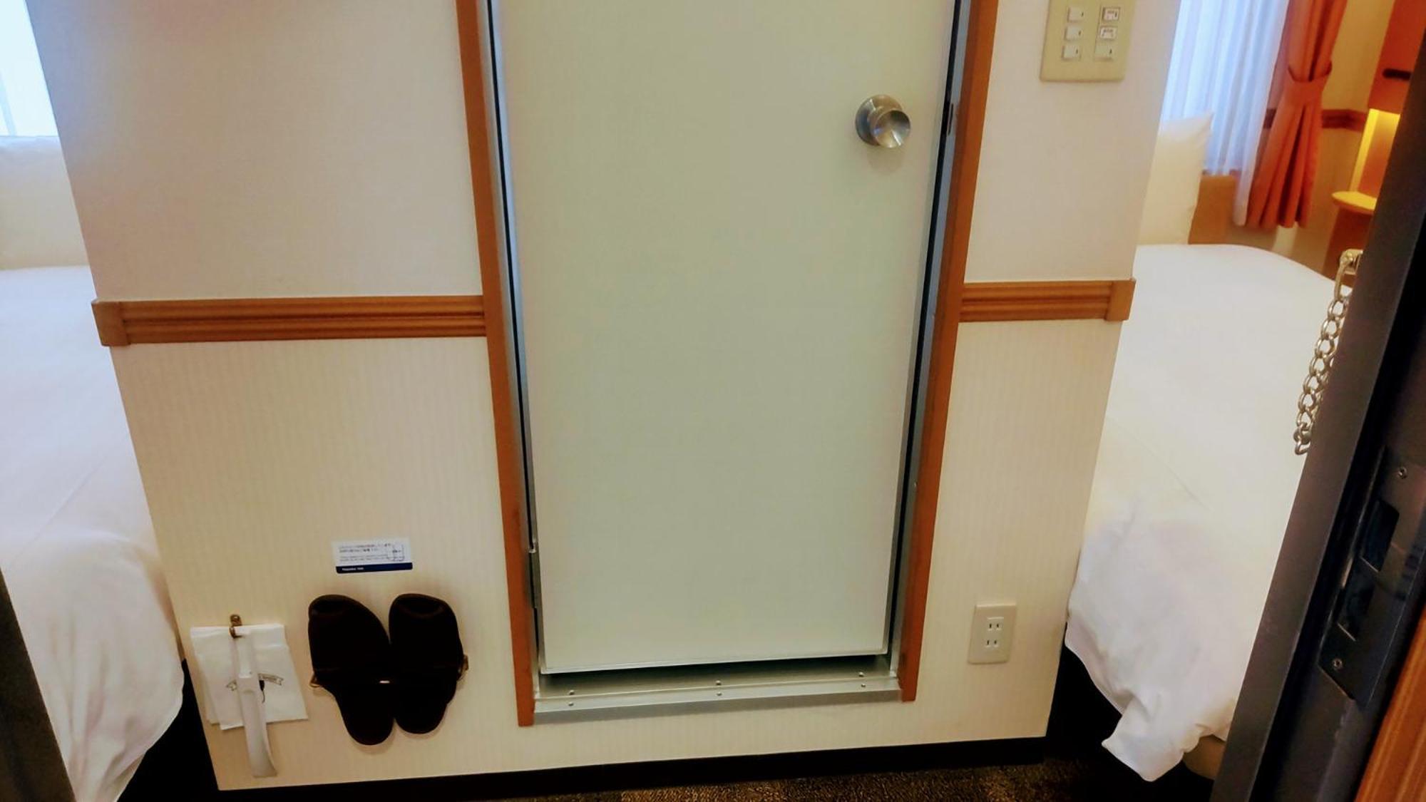 Toyoko Inn Shin-Osaka Chuo-Guchi Shinkan Δωμάτιο φωτογραφία